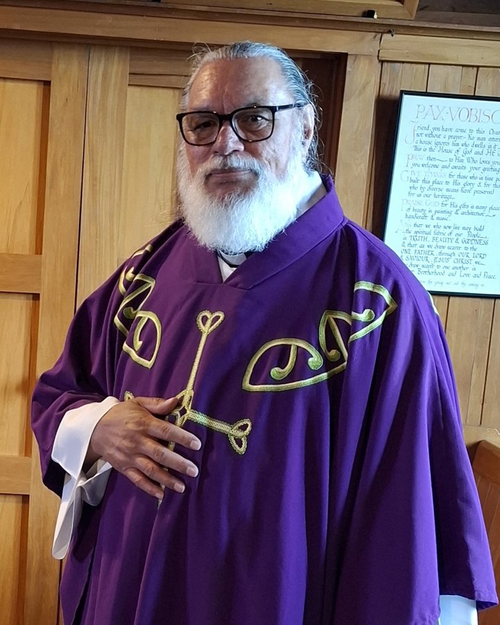 Rev. Dr. Turi Hollis